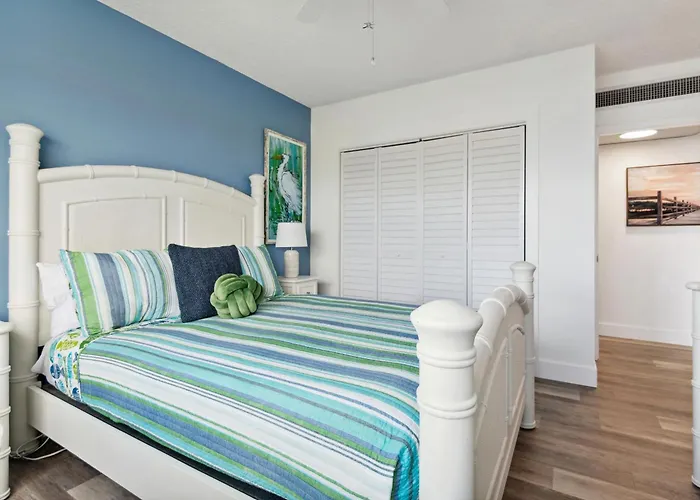 Oceanfront Beach House, Satellite Beach