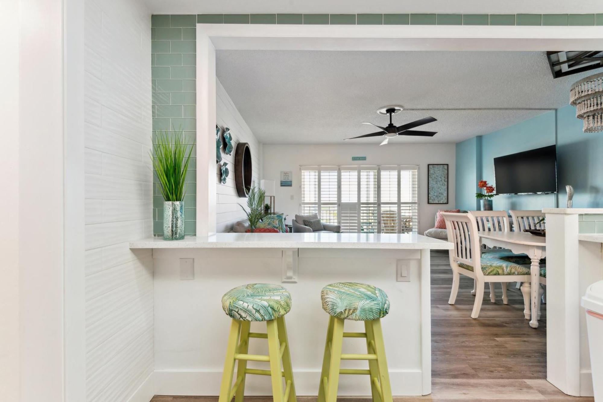 Oceanfront House, Satellite *